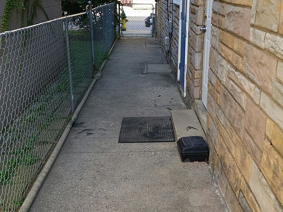 2nd image of 638-640 6th Ave #638-1