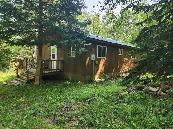 5220 W Universal Dr, Winter, WI 54896