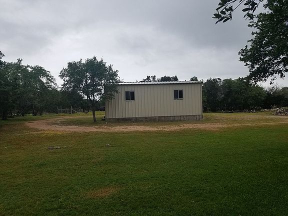 3rd image of 108 Camm Lary Cir
