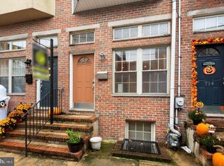712 Medina St, Philadelphia, PA 19147