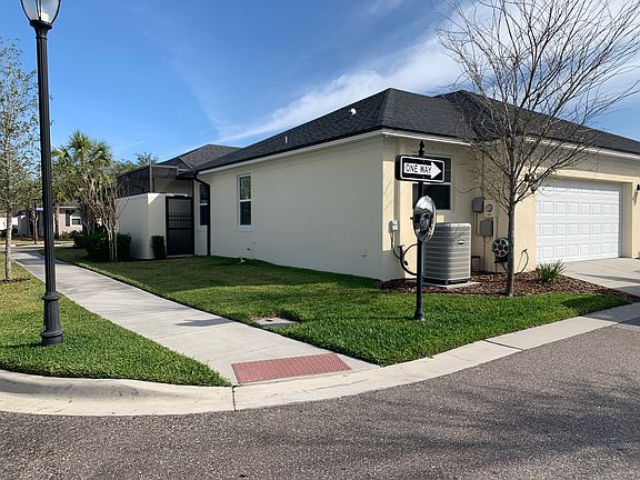 3rd image of 7032 Briarhill Ct