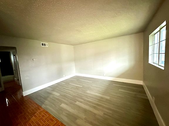 2nd image of 324 Altitude Dr #9