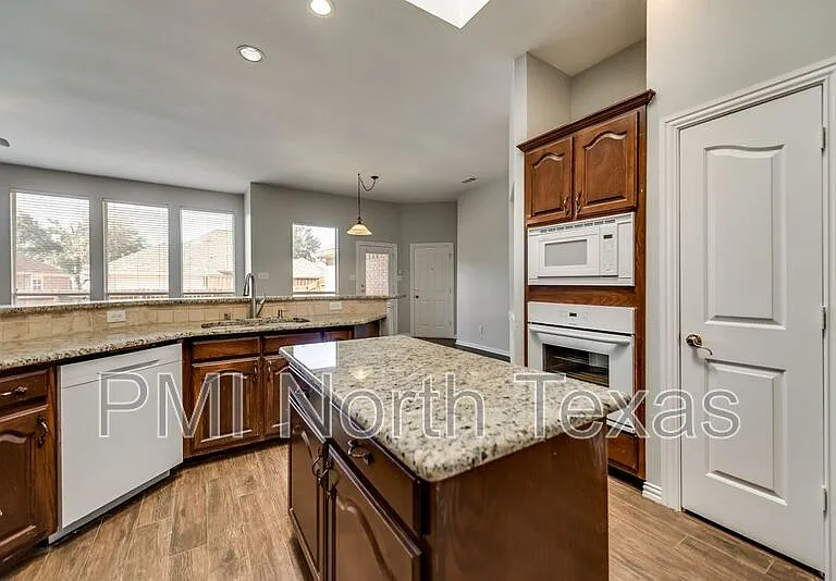 4911 Lakeland Dr — Photo 14