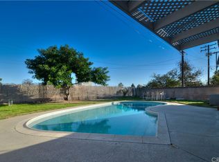 8560 Pico Vista Rd, Pico Rivera, CA 90660