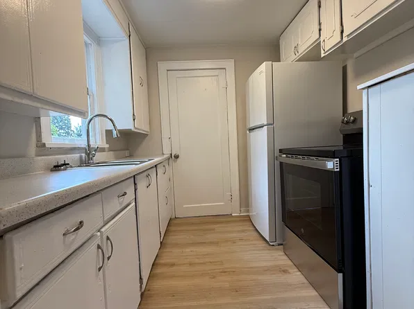 1740 Oxford St SE, Salem, OR
