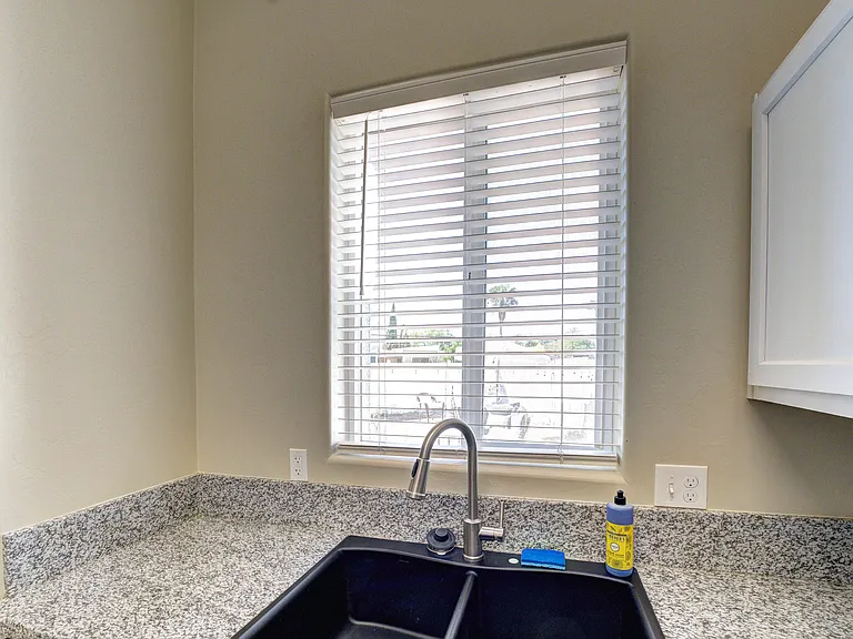 5025 E Lee St #2 — Photo 28