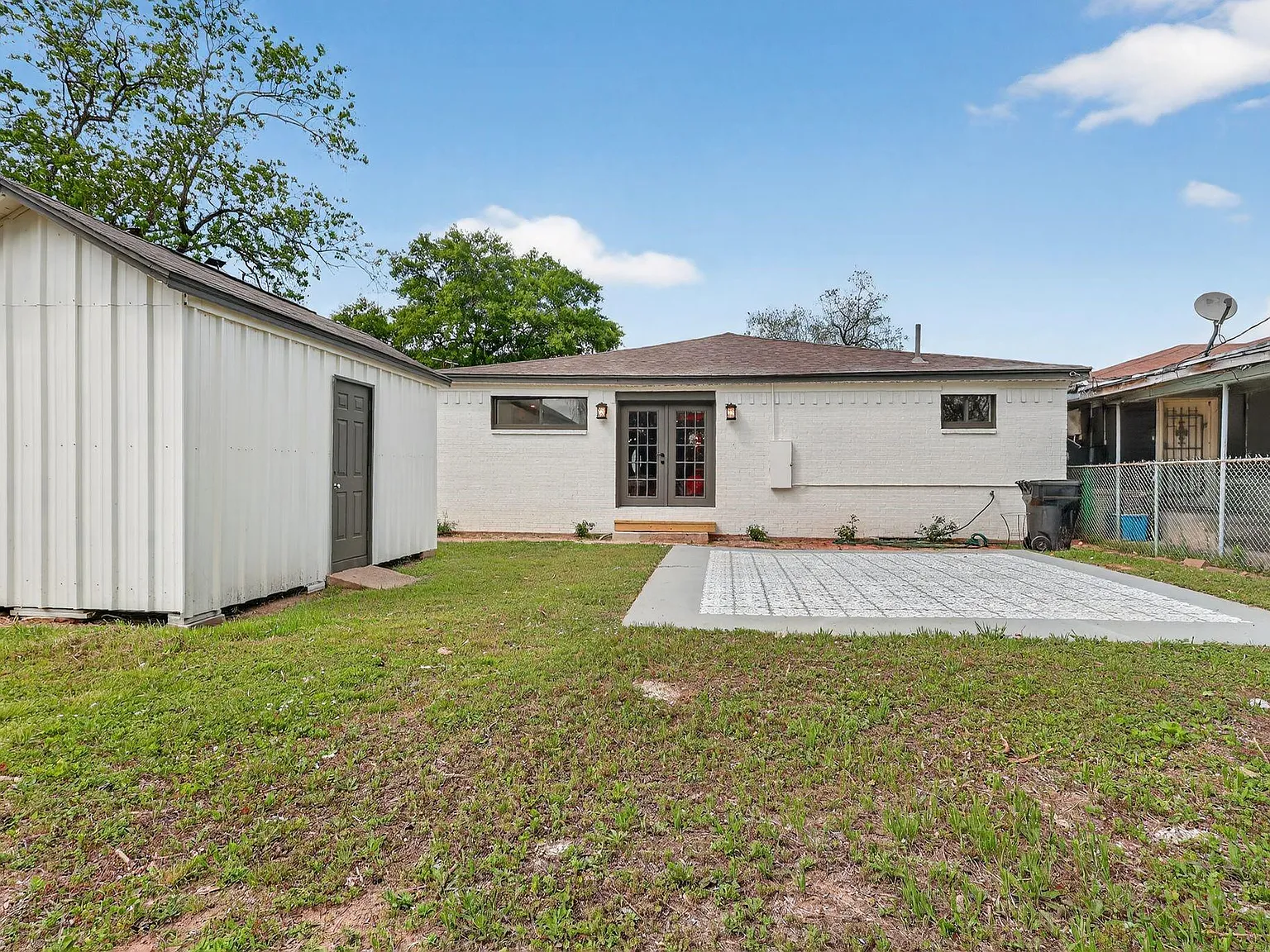 4 bed, 2.5 bath, 1605 sqft, $1,800 — Photo 2