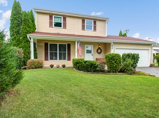 824 Knightsbridge Dr, Island Lake, IL 60042