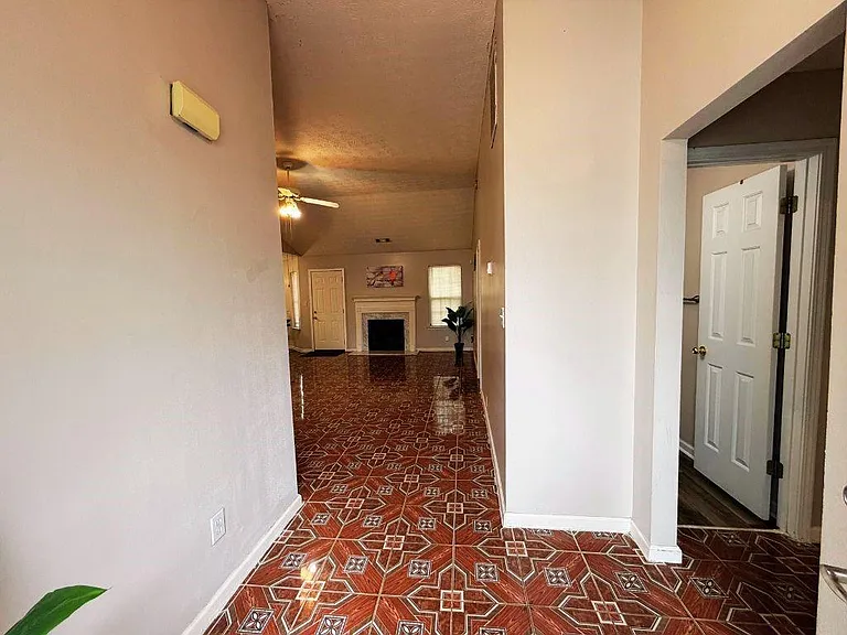 5410 Twin Lakes Dr — Photo 28