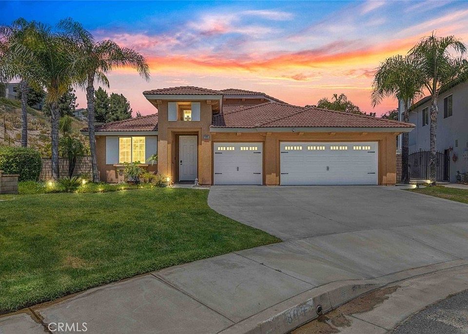 1st image of 40865 Arron Ct