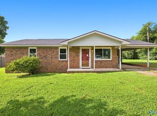 107 Kelly Dr, Russellville, AL 35653