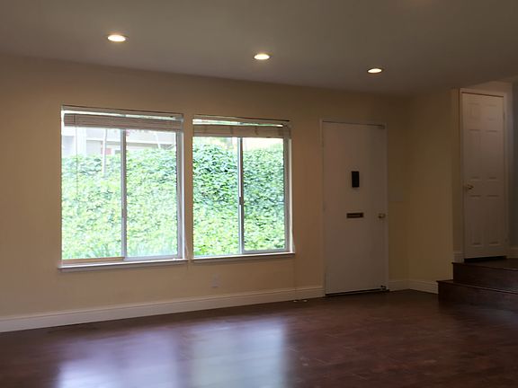 3rd image of 3495 Princess Margaret Ct