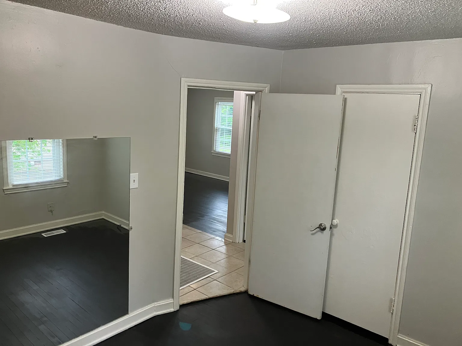 2 bed, 1220 sqft, $1,500 — Photo 3