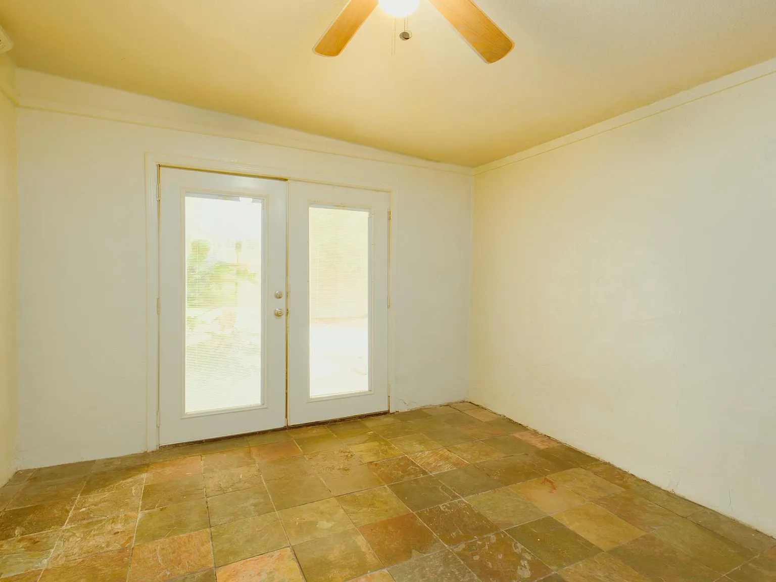 505 Foch St — Photo 1