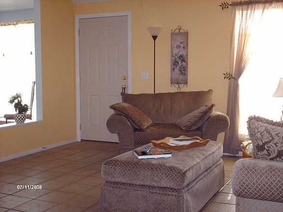 Livingroom2