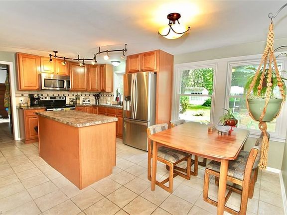 5th image of 4464 Habersham Ln S #196