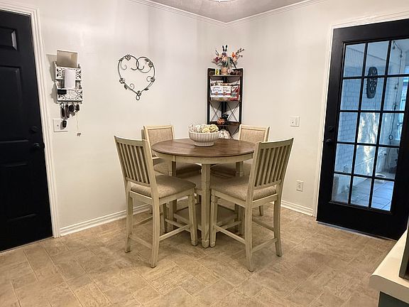 5th image of 51 Maid Marion Cir