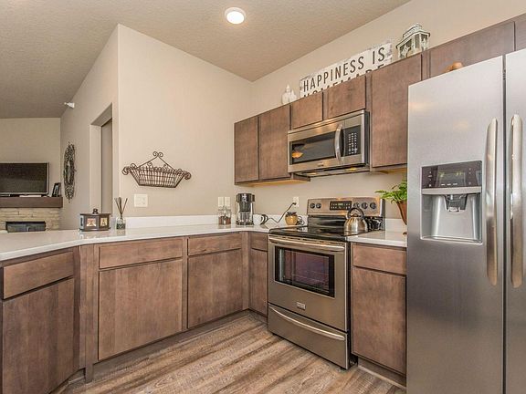 5th image of 2507 NE Oak Dr Unit 5