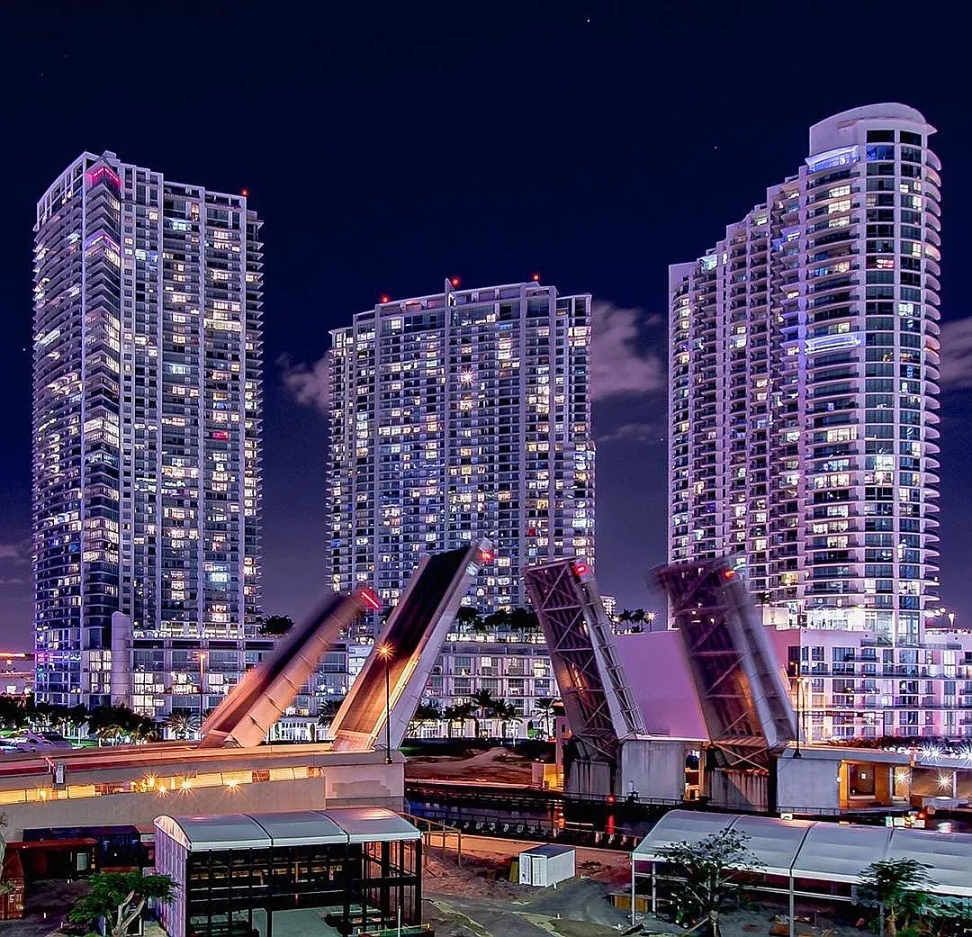 1 bed, 704 sqft, $2,700 — Photo 1