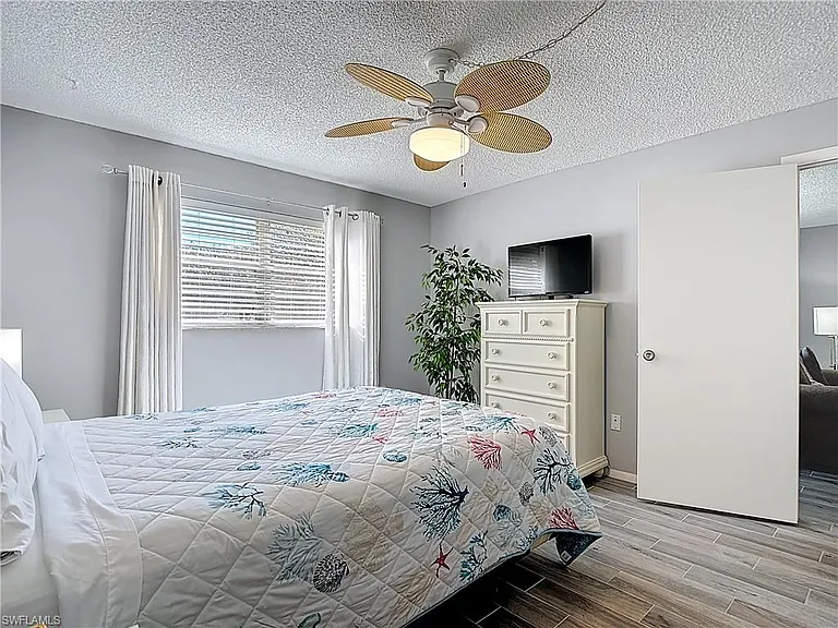 200 Turtle Lake Ct #109 — Photo 25