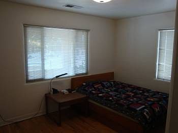 5th image of 114 Hermosa Dr SE APT A