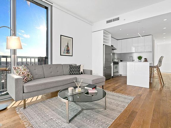 4th image of 436 Albee Sq APT 19B