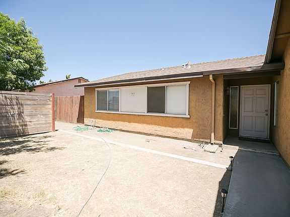 4th image of 4646 W Walnut Ave