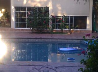 6909 Katherine Ave, Van Nuys, CA 91405