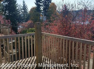 901 Hildebrand Ln NE #6694769, Bainbridge Island, WA 98110