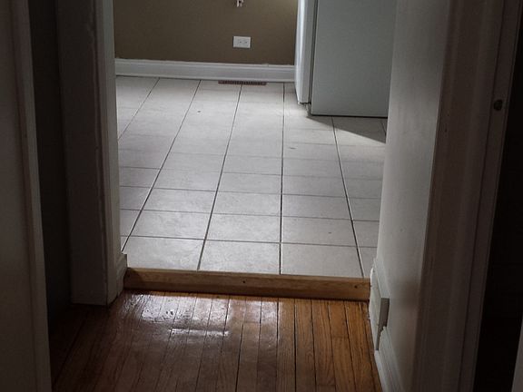 4th image of 7717 S Saginaw Ave