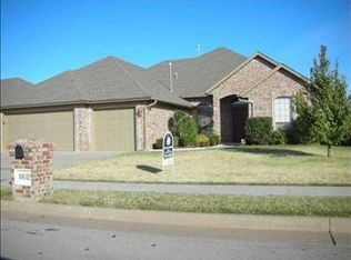 10612 Walnut Hollow Dr, Oklahoma City, OK 73162
