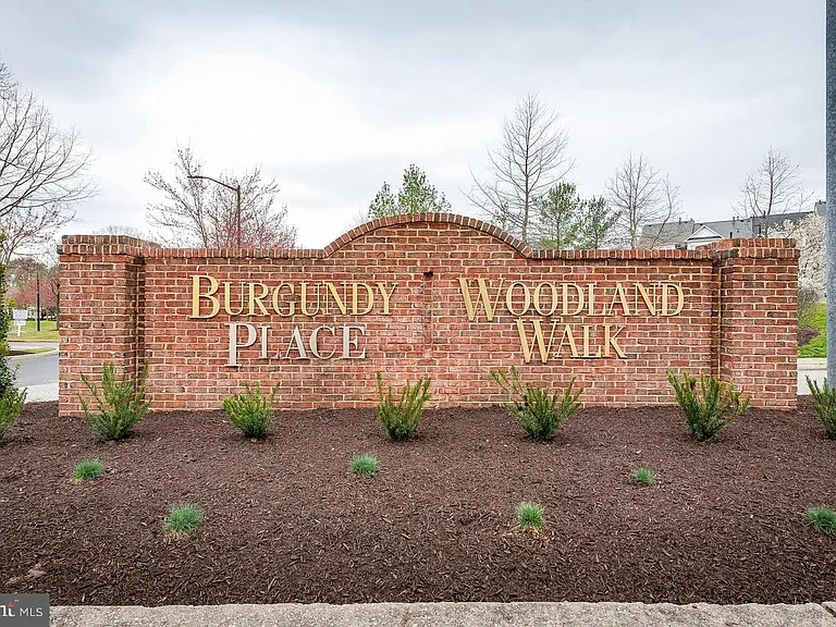 8603 Willow Leaf Ln — Photo 15