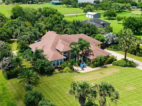 3rd image of 39758 Palm Dr