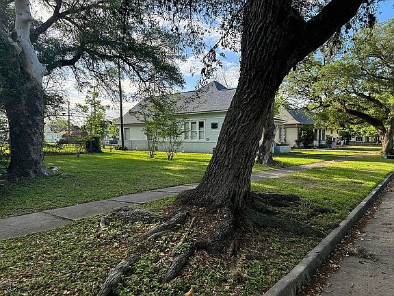 2nd image of 2505 Avenue G