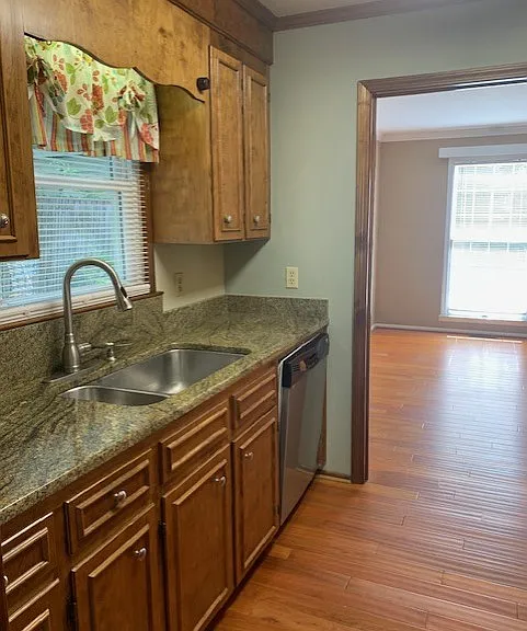 110 N Broad St — Photo 12