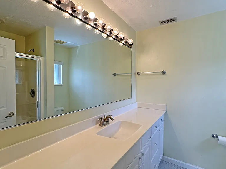 2130 SE Wild Meadow Cir — Photo 11