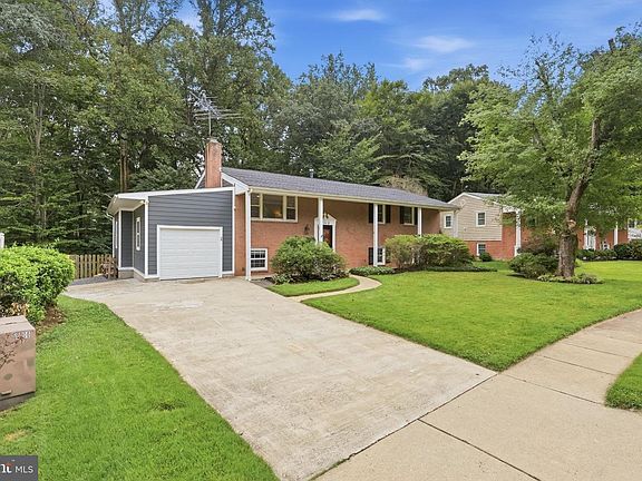 2nd image of 7113 Hadlow Ct
