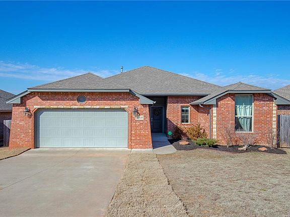 2nd image of 2205 Diana Dr