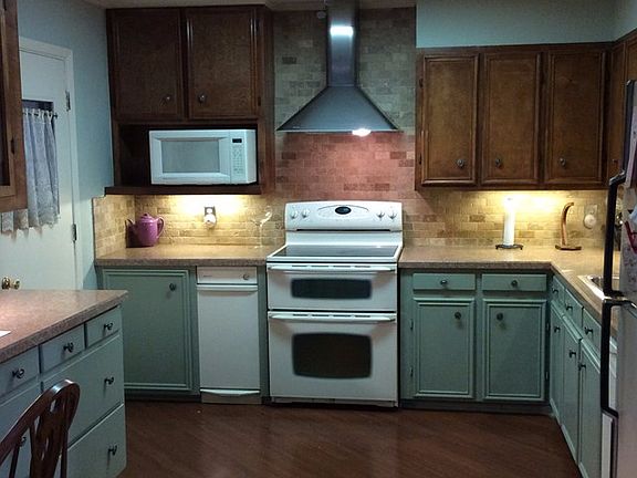 4th image of 1606 S James Ave
