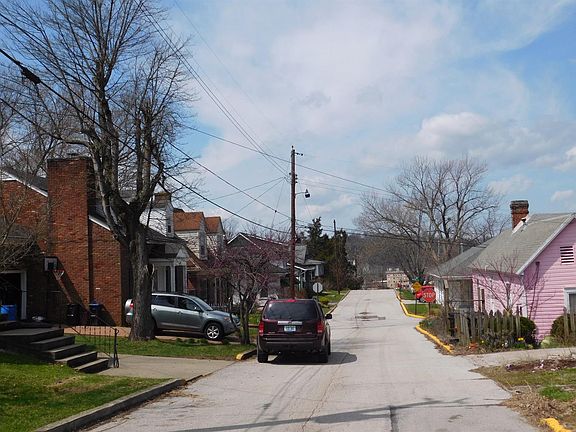 4th image of 402 Lindsey Ave