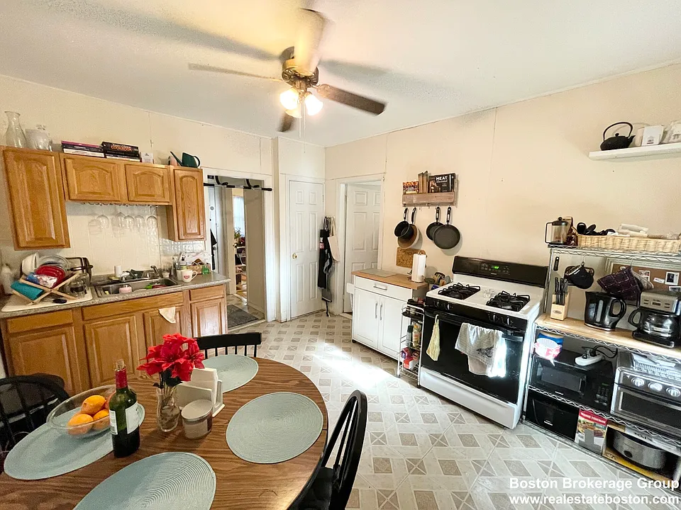 20 Howell St #1