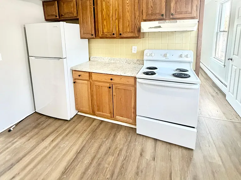 41 Osborn Ave #2/3 — Photo 3