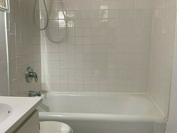 5th image of 242 8th Ave APT 2F