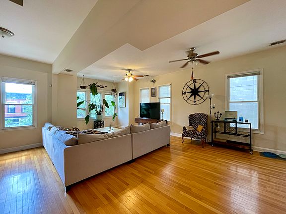 3rd image of 2620 W Armitage Ave #2