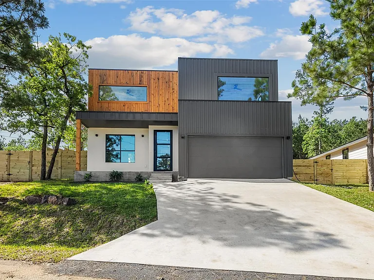 103 Kaena Ln — Photo 1