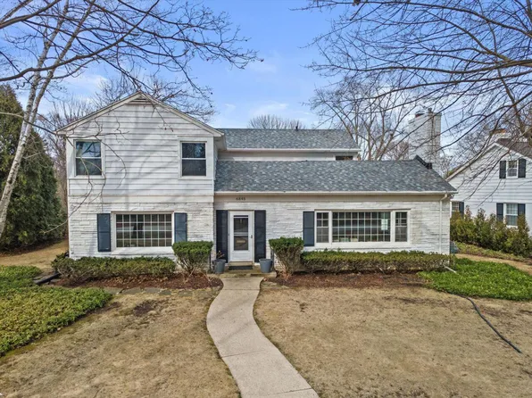 6845 North Barnett LANE, Fox Point, WI 53217