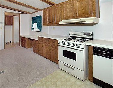 5th image of 212 Meadow Ln