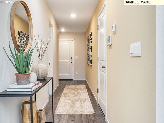 3rd image of 10378 NE 46th St