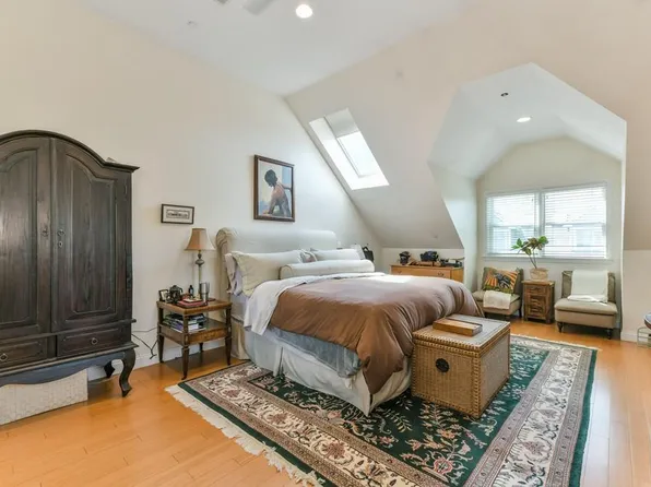 428 Medford St APT 1, Charlestown, MA 02129