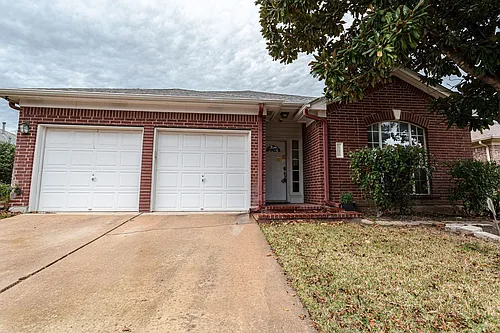 1235 Blackthorn Dr Photo 1